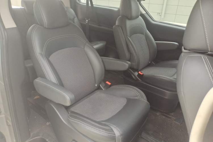 Used SAIC MAXUS G10 2019 PLUS 2.0T Automatic Elite Edition China V Standard Left Rear Seat