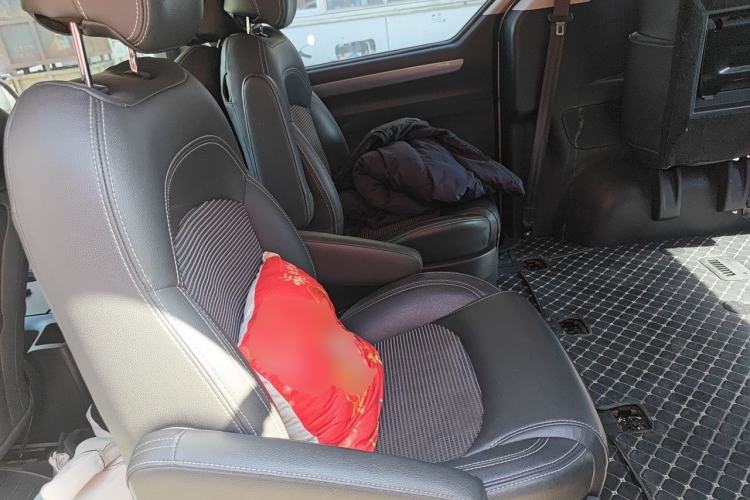 Used SAIC MAXUS G10 2019 PLUS 2.0T Automatic Elite Edition China VI Standard Left Rear Seat
