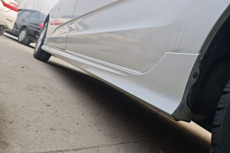 Used SAIC MAXUS G10 2019 Facelift PLUS 2.0T Automatic Elite Edition China VI Left Side Sill