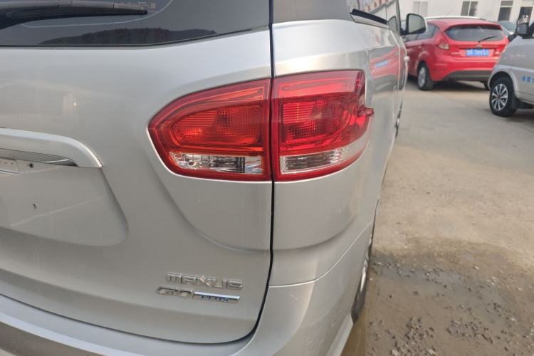 Used SAIC MAXUS G10 2019 Facelift PLUS 2.0T Automatic Elite Edition China VI Right Rear Taillight