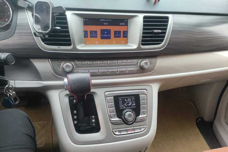 Used SAIC MAXUS G10 2019 PLUS 2.0T Automatic Elite Edition China V Standard Audio And AC Panel