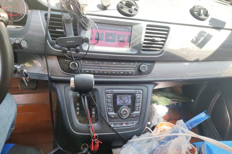 Used SAIC MAXUS G10 2019 PLUS 2.0T Automatic Smart Edition China V Standard Audio And AC Panel