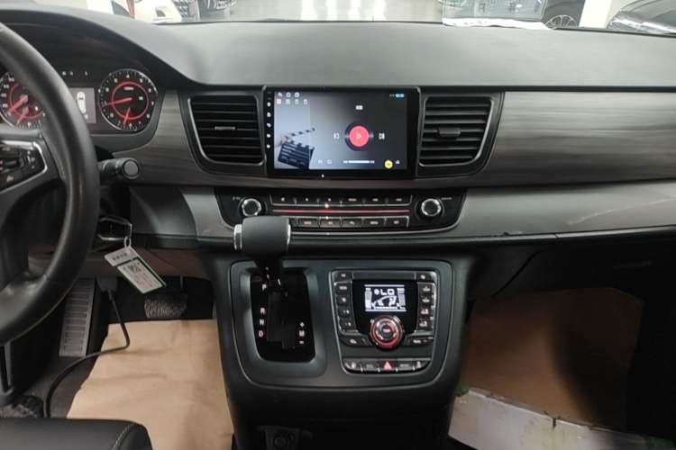 Used SAIC MAXUS G10 2019 PLUS 2.0T Automatic Elite Edition China VI Standard Audio And AC Panel