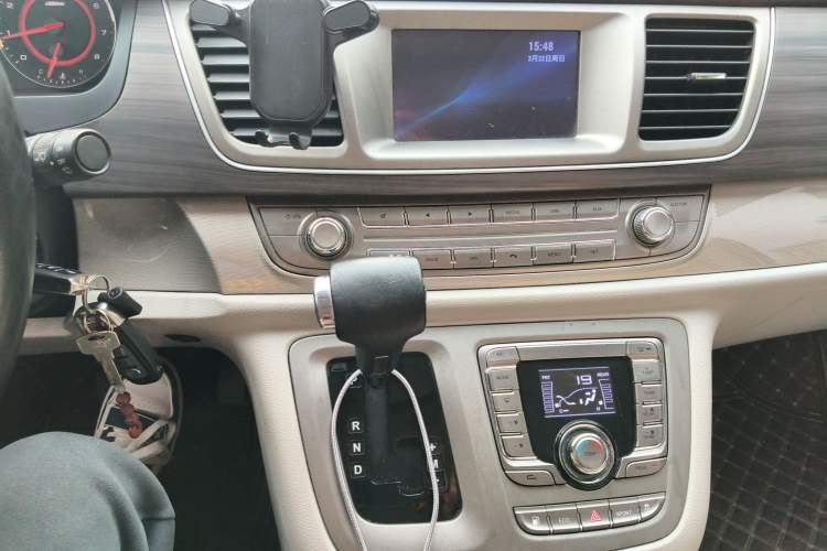 Used SAIC MAXUS G10 2019 Facelift PLUS 2.0T Automatic Elite Edition China VI Audio And AC Panel