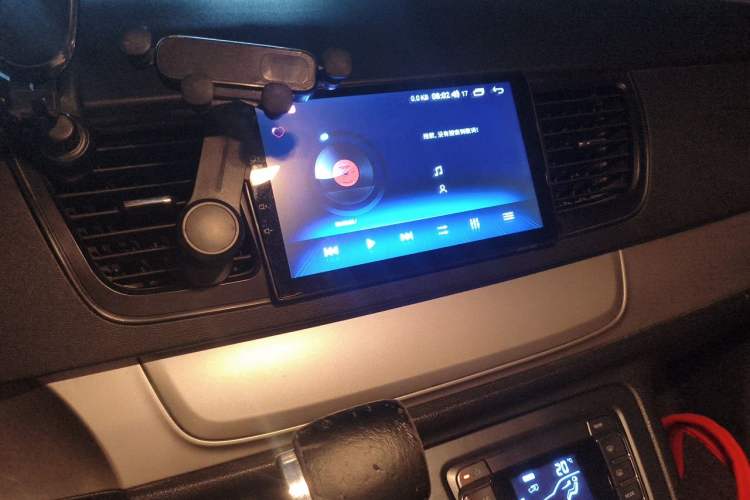 Used SAIC MAXUS G10 2019 Facelift PLUS 2.0T Automatic Smart Edition China VI Standard Audio And AC Panel