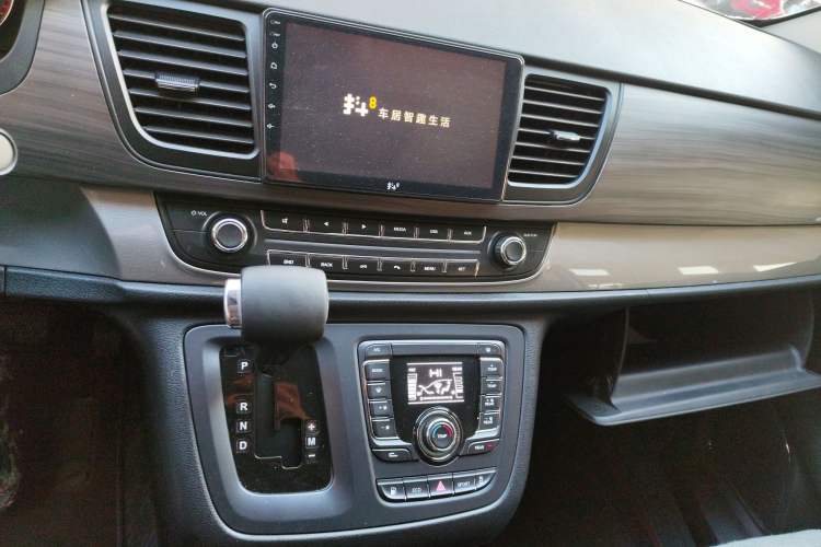 Used SAIC MAXUS G10 2019 Facelift PLUS 2.0T Automatic Elite Edition China VI Audio And AC Panel
