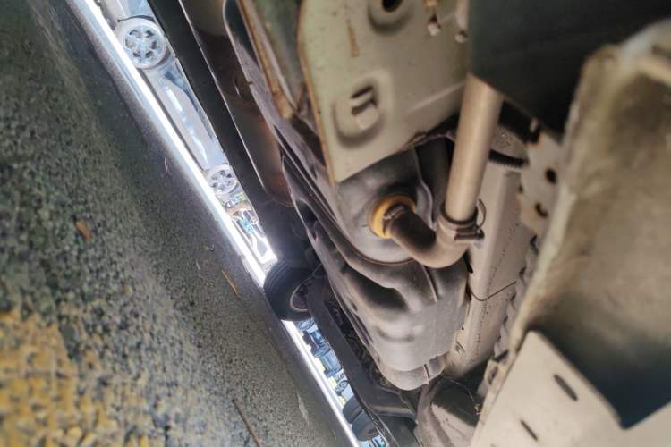 Used SAIC MAXUS G10 2019 PLUS 2.0T Automatic Smart Edition China V Standard Chassis Rear Right