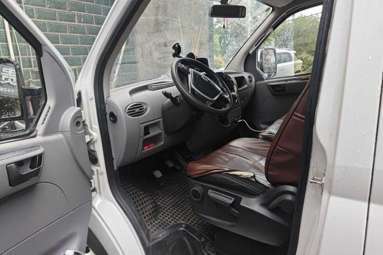 Used SAIC MAXUS G10 2019 PLUS 2.0T Manual Smart Edition China V Standard Driver Seat