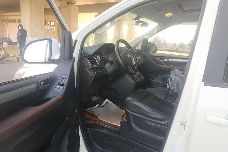 Used SAIC MAXUS G10 2019 Facelift PLUS 2.0T Automatic Elite Edition China VI Driver Seat