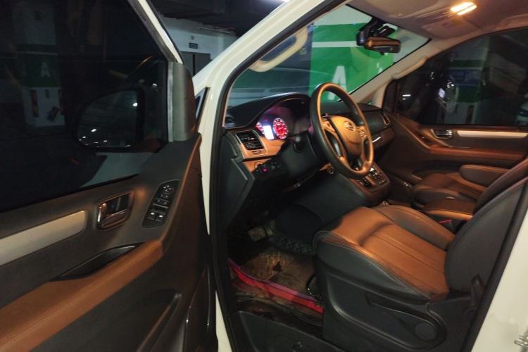 Used SAIC MAXUS G10 2019 Facelift PLUS 2.0T Automatic Elite Edition China VI Driver Seat