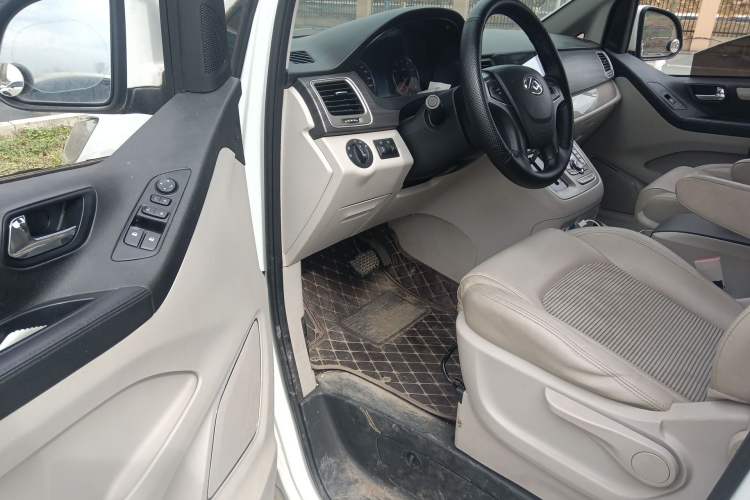 Used SAIC MAXUS G10 2019 PLUS 2.0T Automatic Elite Edition China VI Standard Driver Seat