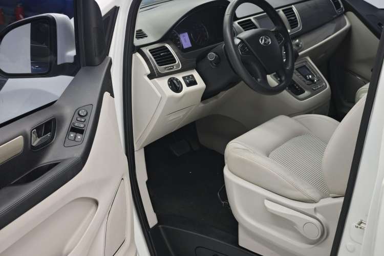 Used SAIC MAXUS G10 2019 PLUS 2.0T Automatic Elite Edition China V Standard Driver Seat