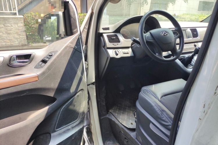 Used SAIC MAXUS G10 2019 PLUS 1.9T Manual Elite Edition Diesel China V Standard Driver Seat