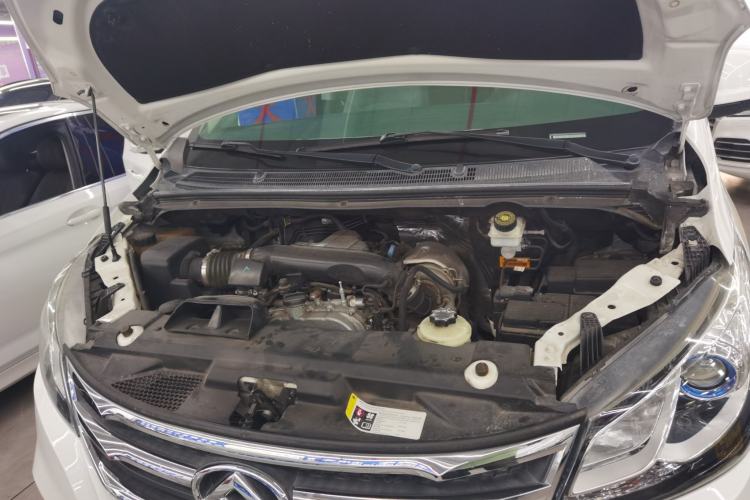 Used SAIC MAXUS G10 2019 Facelift PLUS 2.0T Automatic Smart Edition China VI Standard Engine Bay