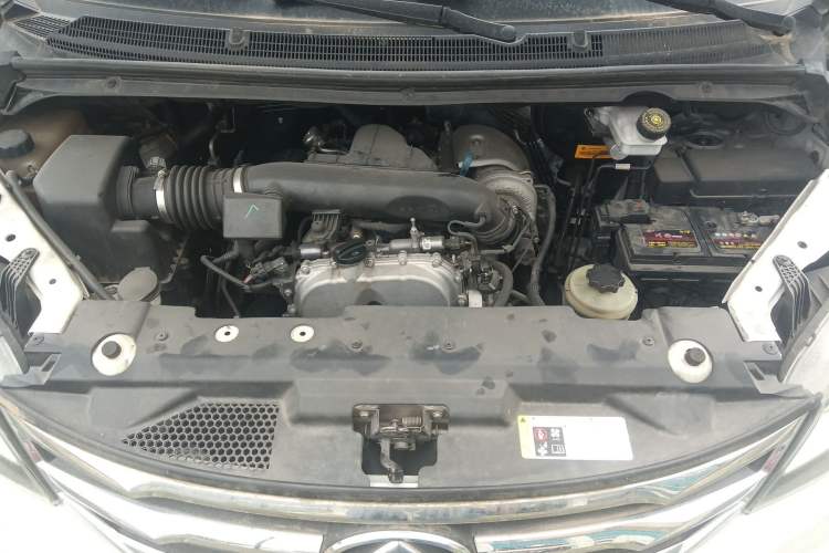 Used SAIC MAXUS G10 2019 PLUS 2.0T Automatic Elite Edition China VI Standard Engine Bay