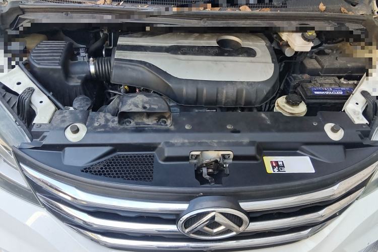 Used SAIC MAXUS G10 2019 Facelift PLUS 2.0T Automatic Elite Edition China VI Engine Bay