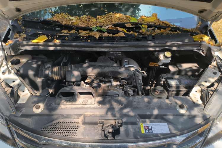 Used SAIC MAXUS G10 2019 PLUS 2.0T Automatic Elite Edition China VI Standard Engine Bay