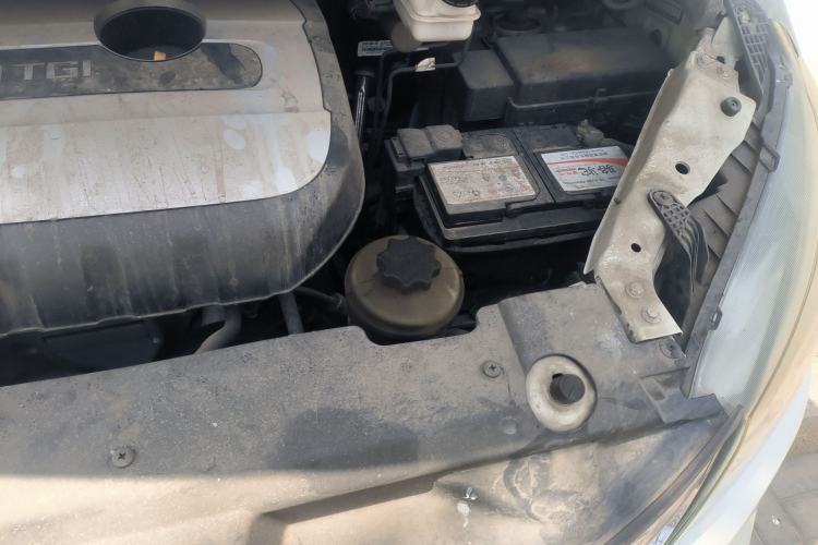 Used SAIC MAXUS G10  Engine Bay Left