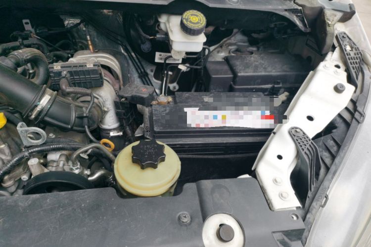 Used SAIC MAXUS G10 2019 PLUS 1.9T Manual Elite Edition Diesel China V Standard Engine Bay Left