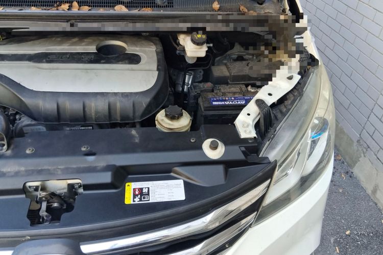 Used SAIC MAXUS G10 2019 Facelift PLUS 2.0T Automatic Elite Edition China VI Engine Bay Left