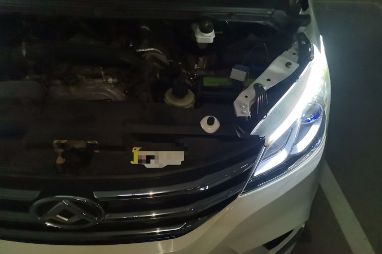 Used SAIC MAXUS G10 2019 Facelift PLUS 2.0T Automatic Smart Edition China VI Standard Engine Bay Left