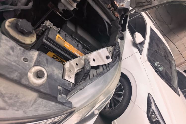 Used SAIC MAXUS G10 2019 PLUS 2.0T Automatic Smart Edition China V Standard Engine Bay Left