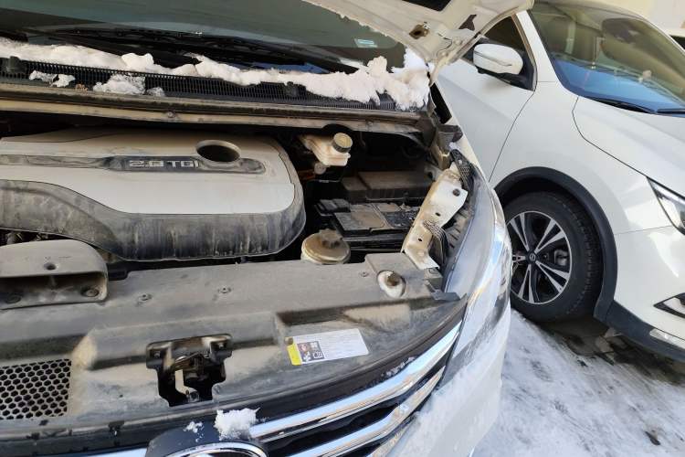 Used SAIC MAXUS G10 2019 Facelift PLUS 2.0T Automatic Elite Edition China VI Engine Bay Left