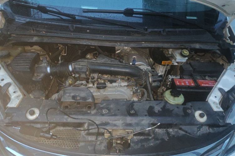 Used SAIC MAXUS G10 2019 PLUS 2.0T Manual Smart Edition China V Standard Engine Bay