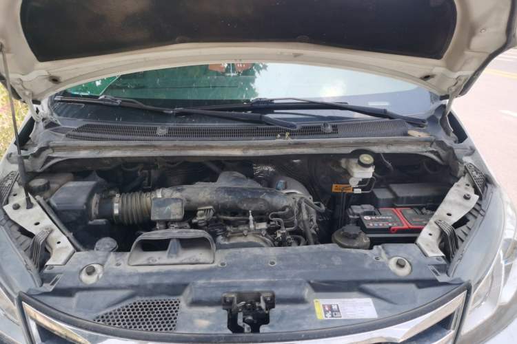 Used SAIC MAXUS G10 2019 Facelift PLUS 2.0T Automatic Smart Edition China VI Standard Engine Bay