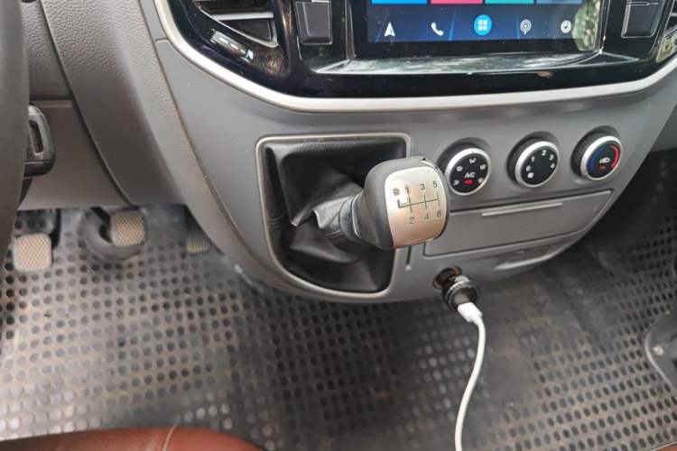 Used SAIC MAXUS G10 2019 PLUS 2.0T Manual Smart Edition China V Standard Gear Lever