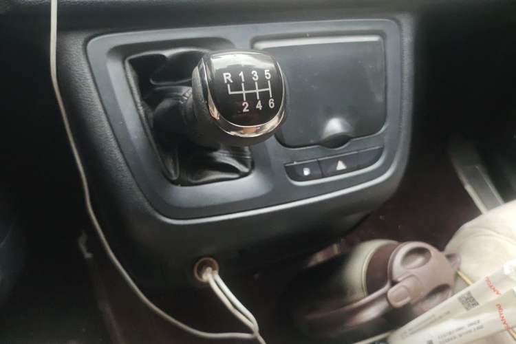 Used SAIC MAXUS G10 2019 PLUS 2.0T Manual Smart Edition China V Standard Gear Lever