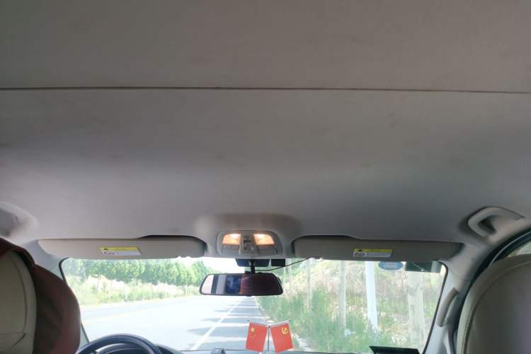 Used SAIC MAXUS G10 2019 Facelift PLUS 2.0T Automatic Smart Edition China VI Standard Headliner