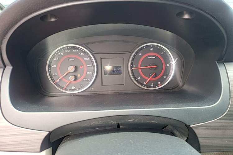 Used SAIC MAXUS G10 2019 PLUS 1.9T Manual Elite Edition Diesel China V Standard Instrument Cluster