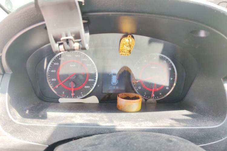 Used SAIC MAXUS G10 2019 PLUS 2.0T Automatic Smart Edition China V Standard Instrument Cluster