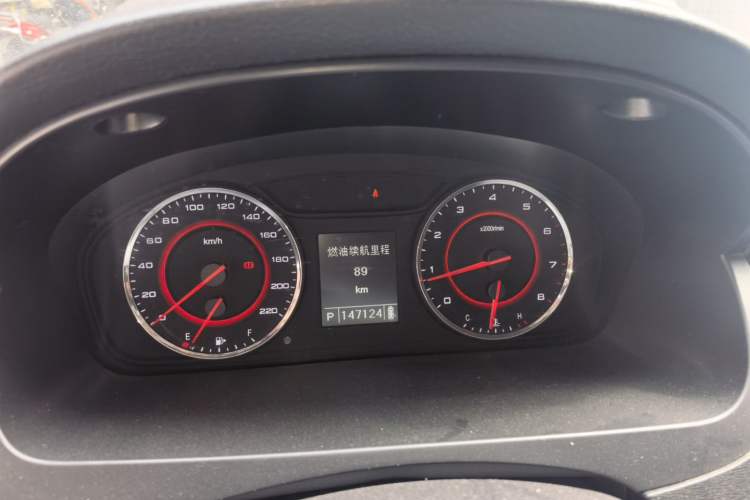 Used SAIC MAXUS G10 2019 PLUS 2.0T Automatic Smart Edition China V Standard Instrument Cluster
