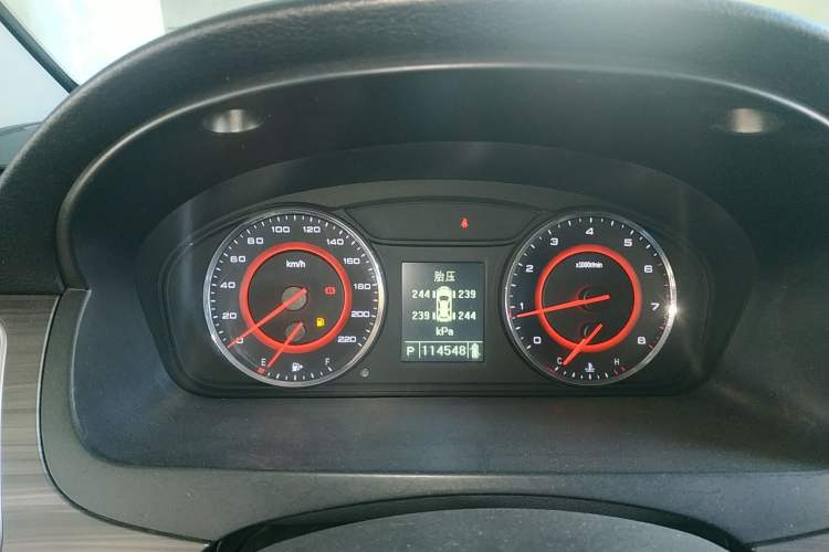 Used SAIC MAXUS G10 2019 Facelift PLUS 2.0T Automatic Elite Edition China VI Instrument Cluster
