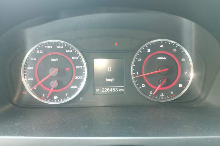 Used SAIC MAXUS G10 2019 Facelift PLUS 2.0T Automatic Smart Edition China VI Standard Instrument Cluster