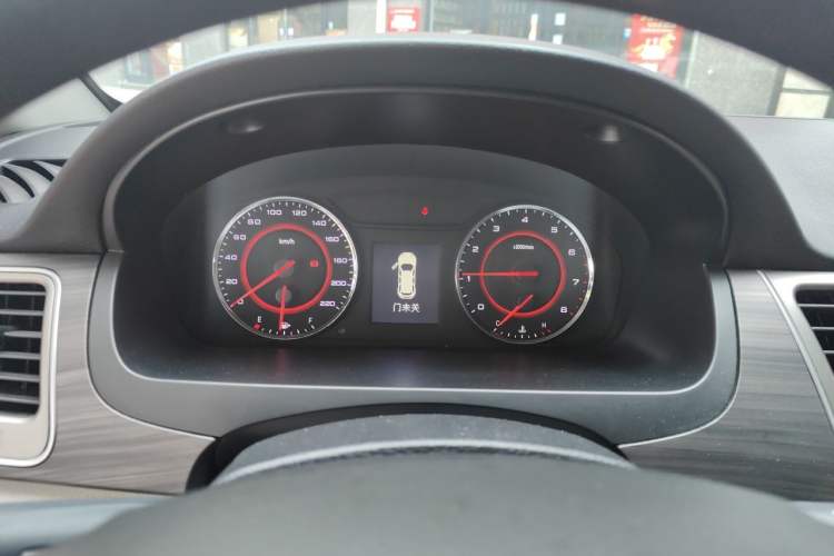 Used SAIC MAXUS G10 2019 PLUS 2.0T Automatic Elite Edition China VI Standard Instrument Cluster