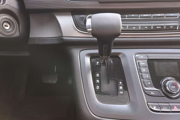 Used SAIC MAXUS G10 2019 Facelift PLUS 2.0T Automatic Elite Edition China VI Interior 5