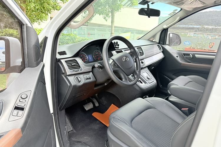 Used SAIC MAXUS G10 2019 PLUS 2.0T Automatic Elite Edition China VI Standard Interior 6