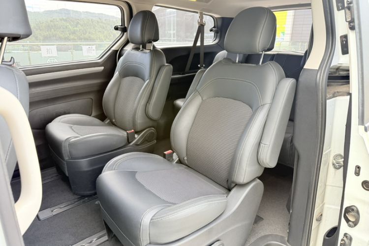 Used SAIC MAXUS G10 2019 PLUS 2.0T Automatic Elite Edition China VI Standard Interior 7