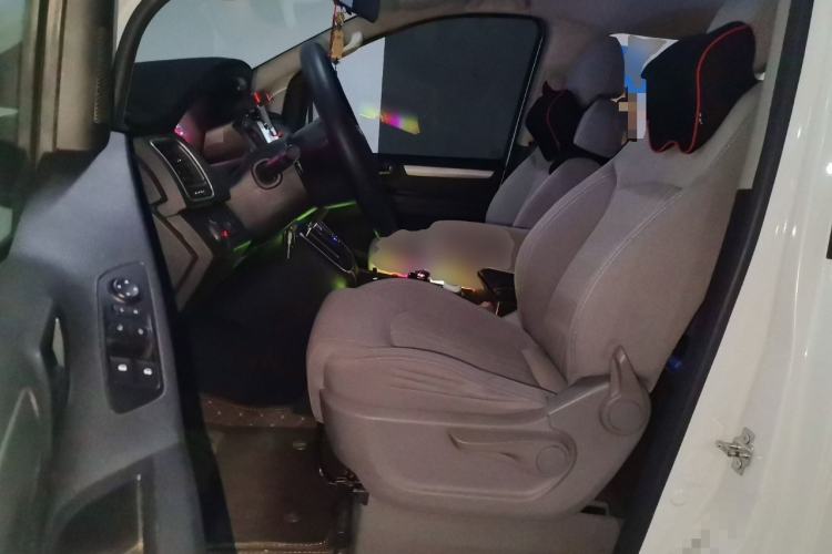 Used SAIC MAXUS G10 2019 Facelift PLUS 2.0T Automatic Smart Edition China VI Standard Left Front Seat