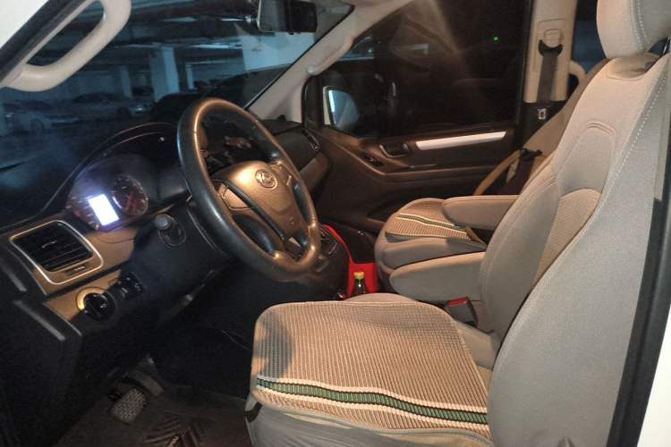 Used SAIC MAXUS G10 2019 Facelift PLUS 2.0T Automatic Smart Edition China VI Standard Left Front Seat