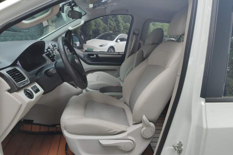 Used SAIC MAXUS G10 2019 PLUS 2.0T Automatic Elite Edition China VI Standard Left Front Seat