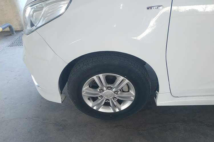 Used SAIC MAXUS G10 2019 Facelift PLUS 2.0T Automatic Elite Edition China VI Left Front Wheel Hub