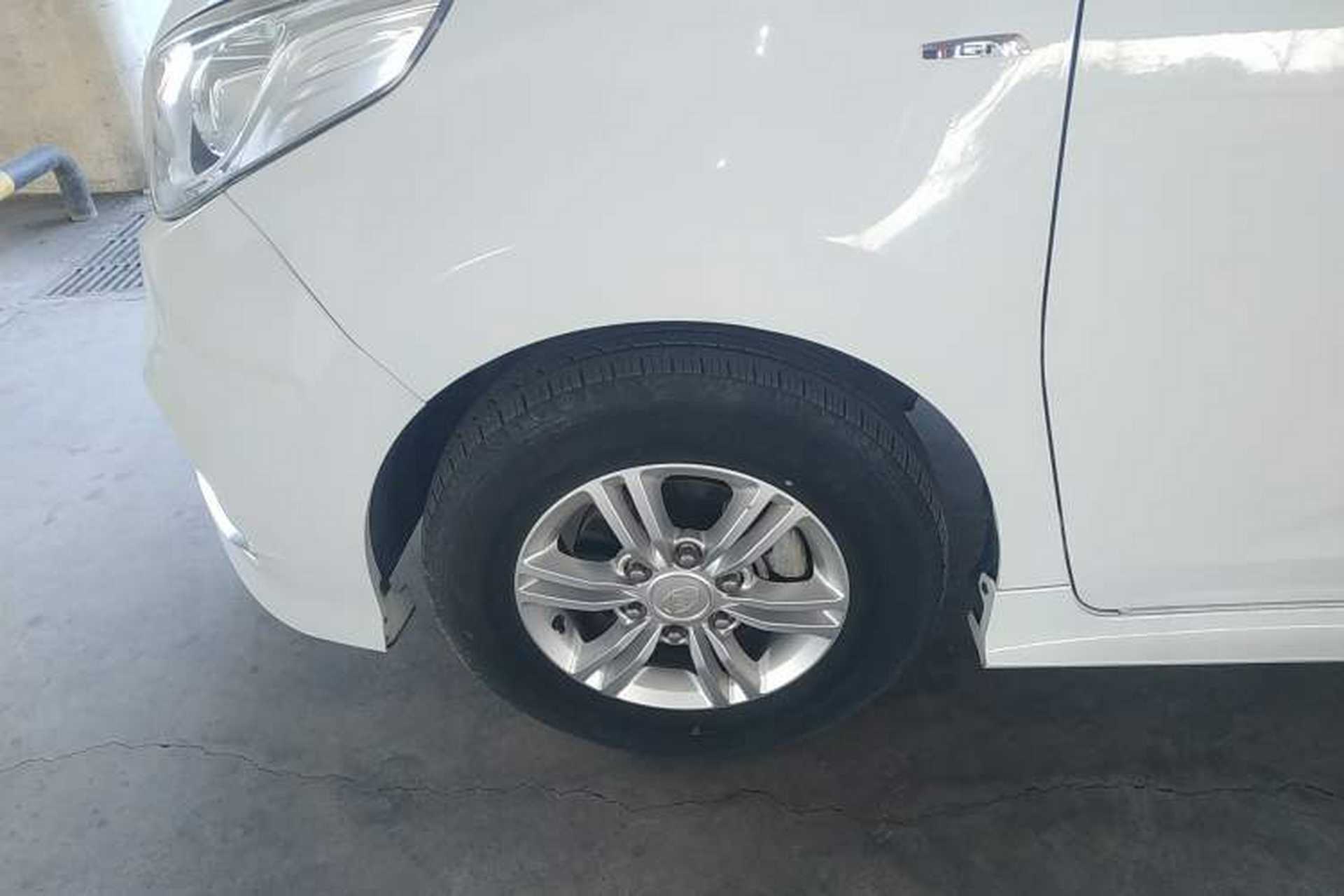 Used SAIC MAXUS G10 2019 Facelift PLUS 2.0T Automatic Elite Edition China VI Left Front Wheel Hub