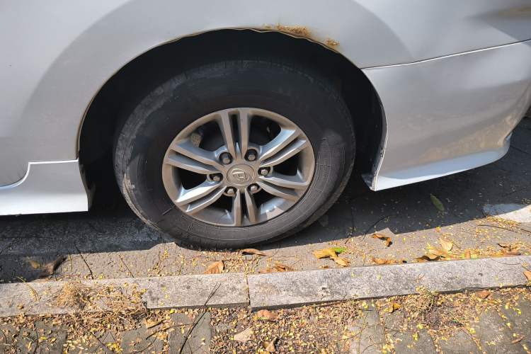 Used SAIC MAXUS G10 2019 PLUS 2.0T Automatic Elite Edition China VI Standard Left Rear Wheel Hub