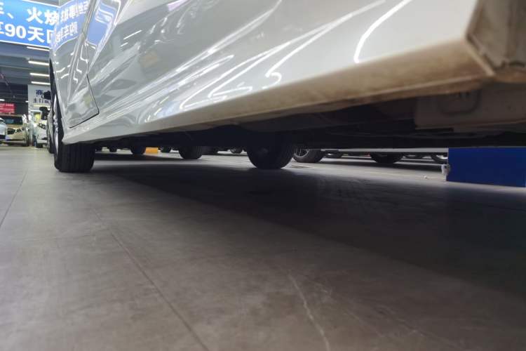 Used SAIC MAXUS G10 2019 Facelift PLUS 2.0T Automatic Smart Edition China VI Standard Left Side Sill