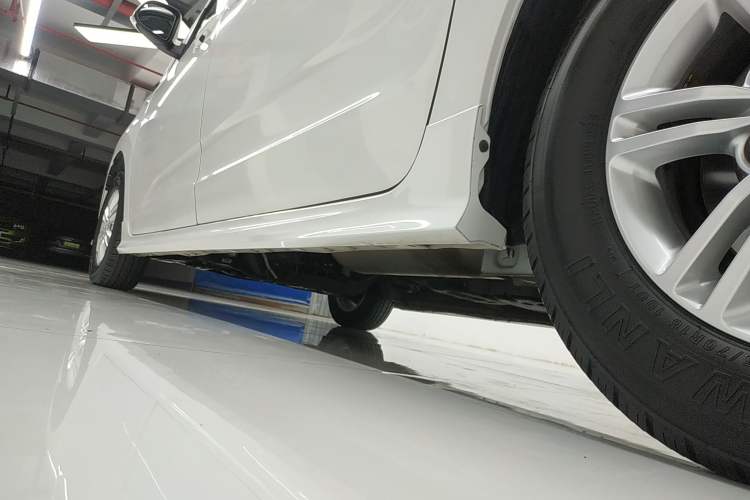 Used SAIC MAXUS G10 2019 PLUS 2.0T Automatic Elite Edition China V Standard Left Side Sill
