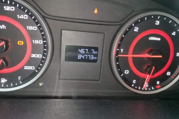 Used SAIC MAXUS G10 2019 PLUS 1.9T Manual Elite Edition Diesel China V Standard Odometer Close Up